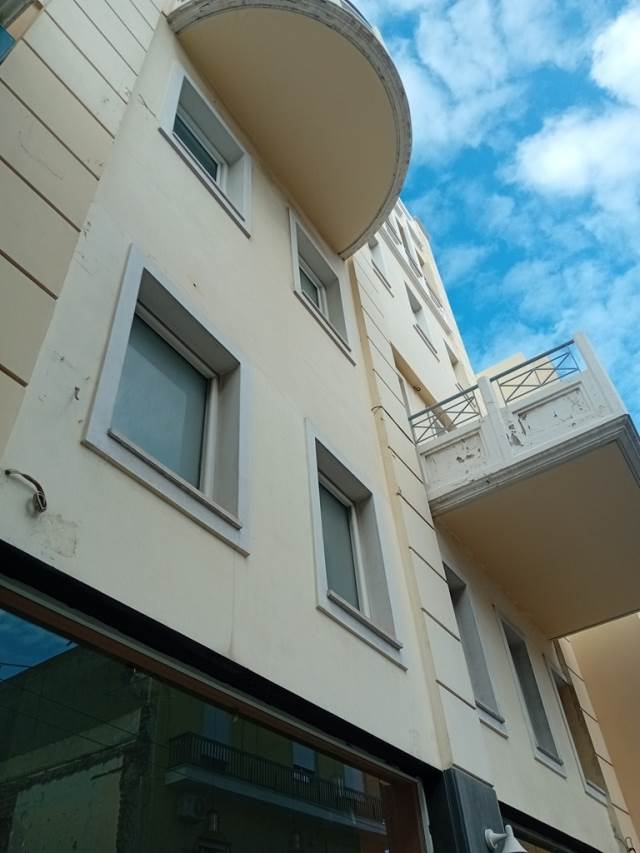 (For Sale) Commercial Building || Piraias/Piraeus - 950 Sq.m, 1.250.000€ 